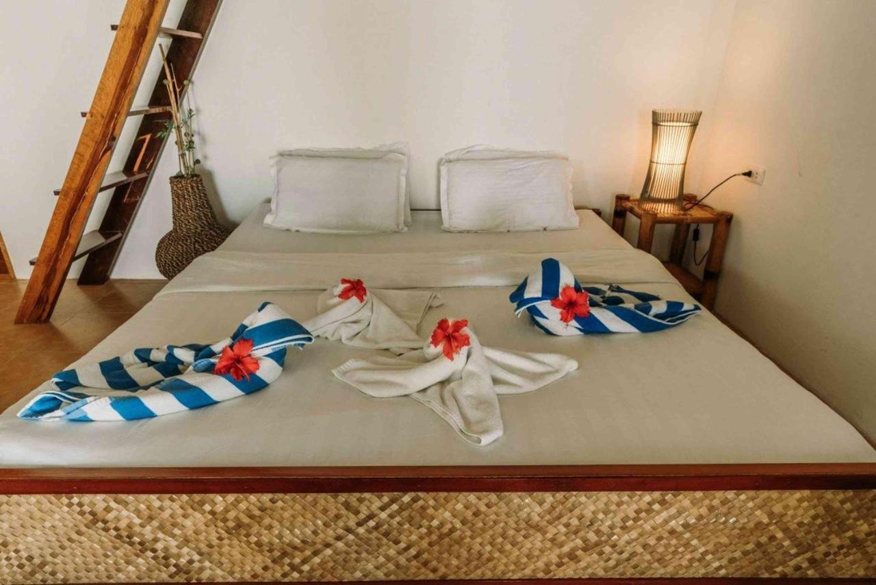 Romantic Beach Villas General Luna  Extérieur photo