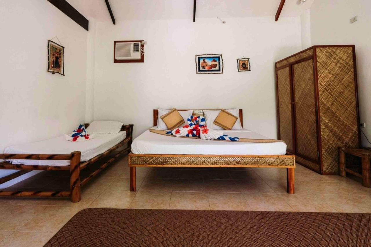 Romantic Beach Villas General Luna  Extérieur photo