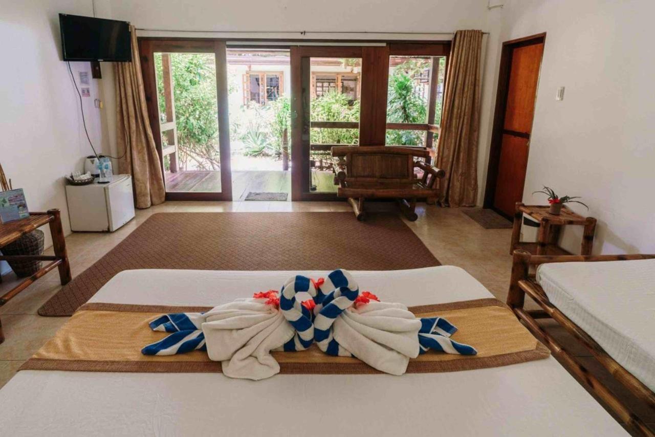 Romantic Beach Villas General Luna  Extérieur photo